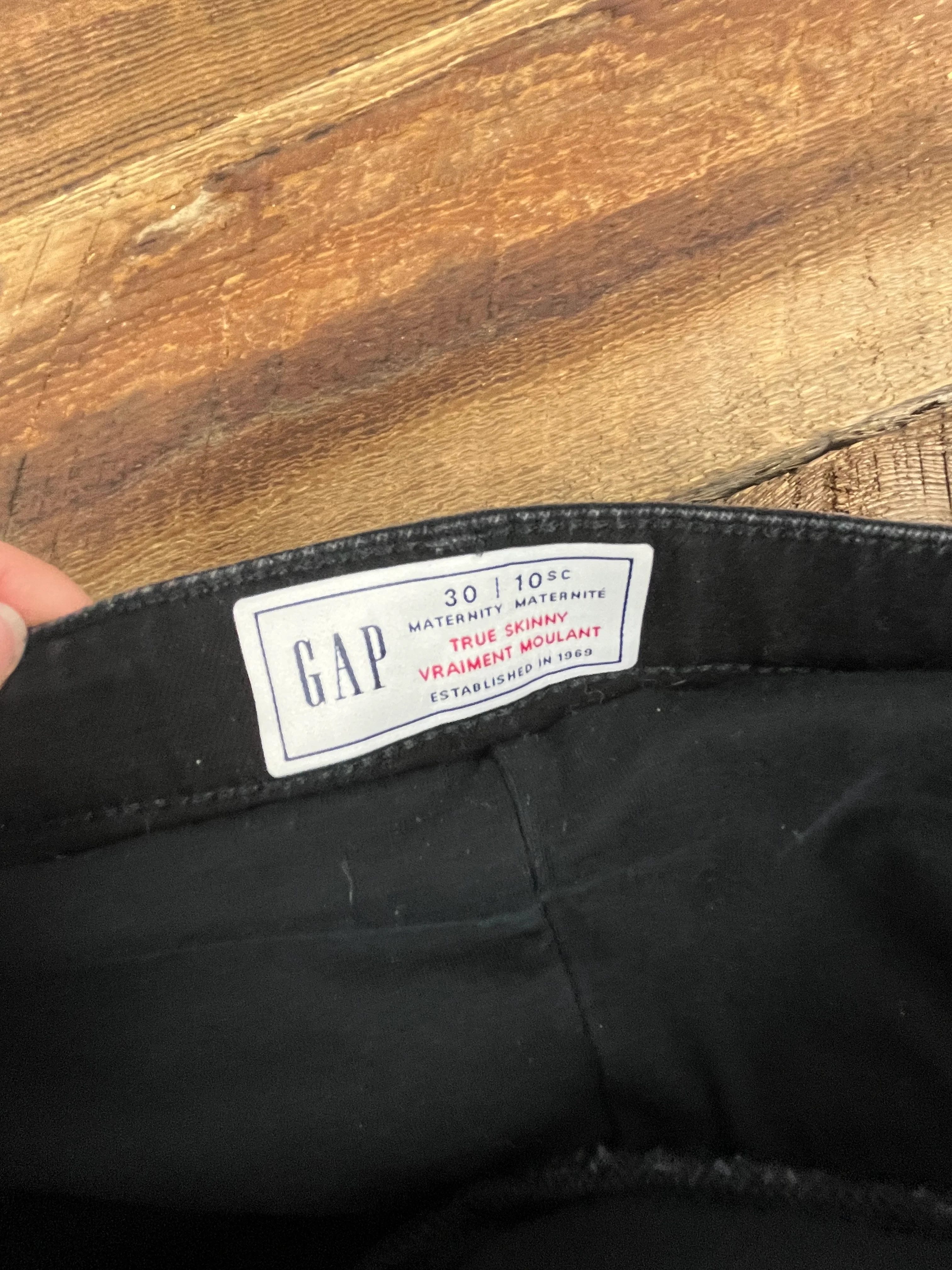 Gap Maternity Size 30 True Skinny Jean - Image 5